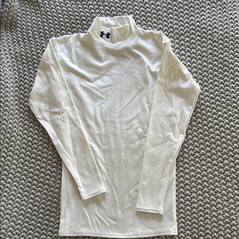 Under Armour White Long Sleeve Shirt:turtleneck